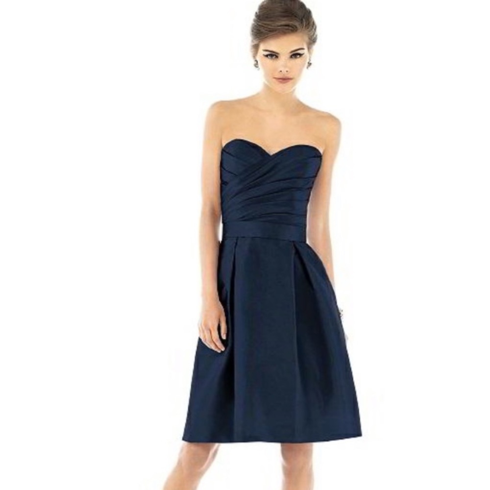 Formal blue strapless dress